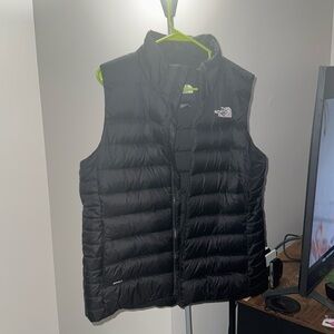 THE NORTH FACE 550 PUFFER VEST